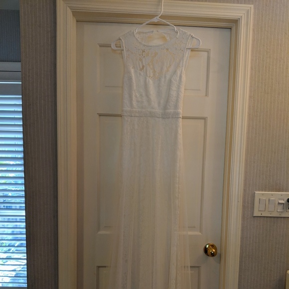 SONNET WHITE LACE BACKLESS MAXI DRESS - Picture 8 of 8